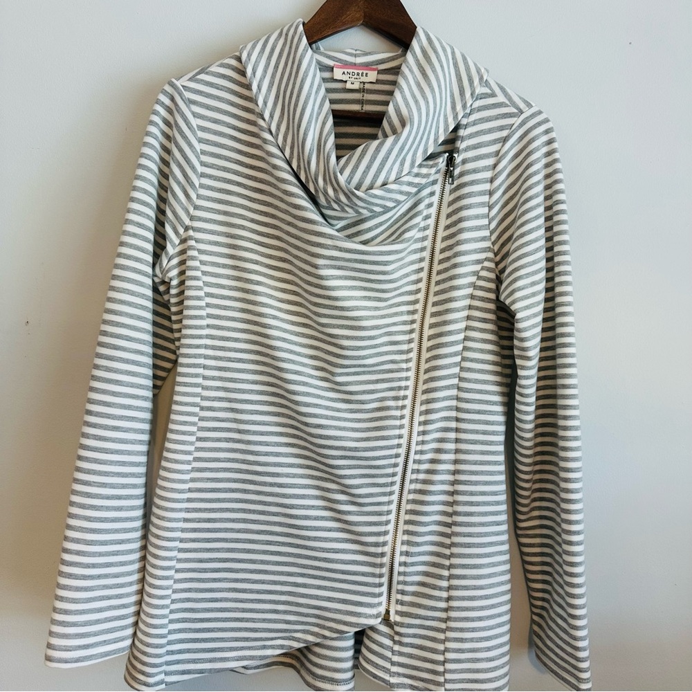 Andree by Unit Women's Striped Gray Sweatshirt M